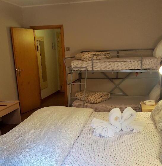 غرفة قياسية رباعية, Principe Marmolada