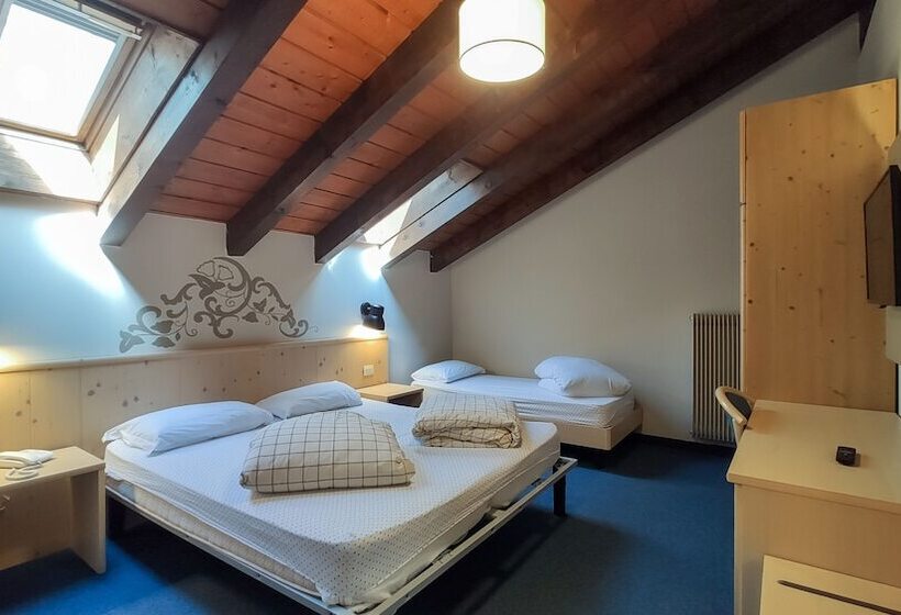 غرفة قياسية ثلاثية, Principe Marmolada