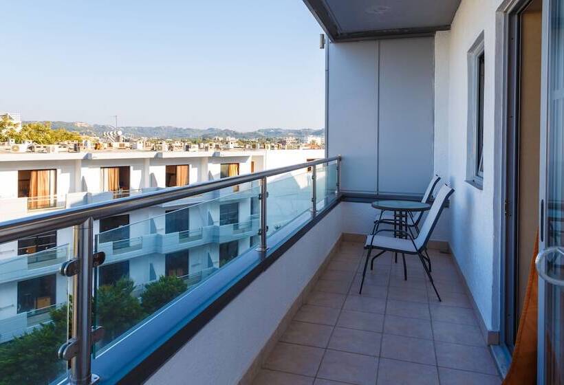 سوییت, The Residence Suites Adults Only