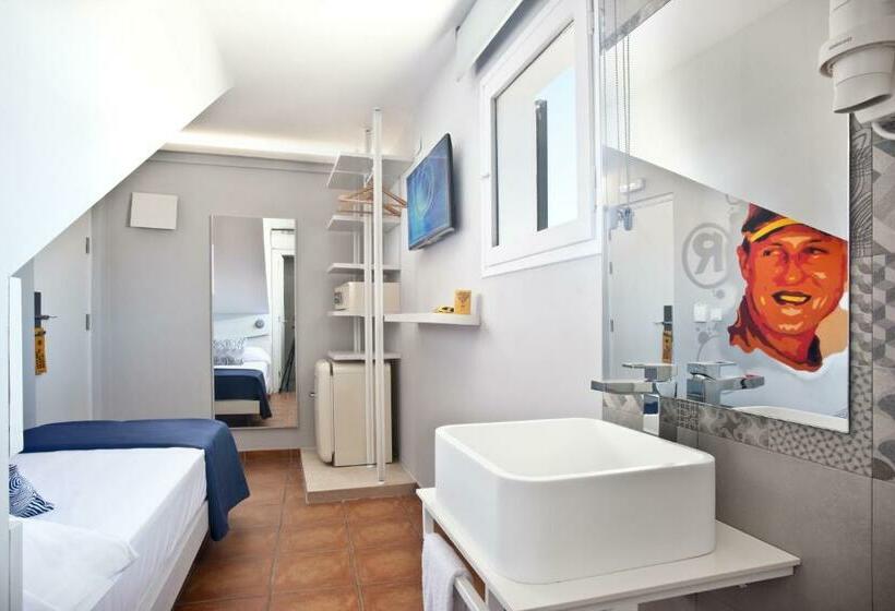 スーペリアシングルルーム, Ryans La Marina