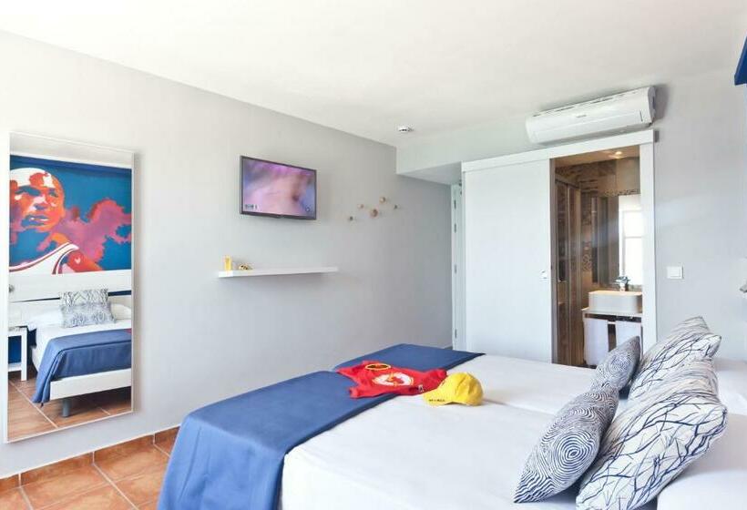 スーペリアールーム, Ryans La Marina