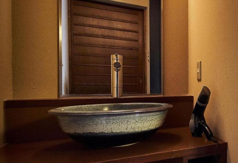 스탠다드 트리플 룸, Sarusawaike Yoshidaya