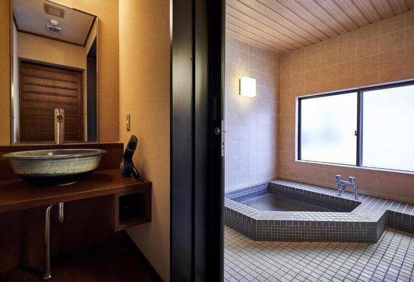 스탠다드 트리플 룸, Sarusawaike Yoshidaya