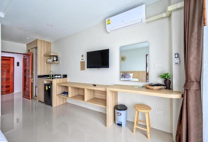 Deluxe Room Mountain View, The Beach At Klong Muang Krabi