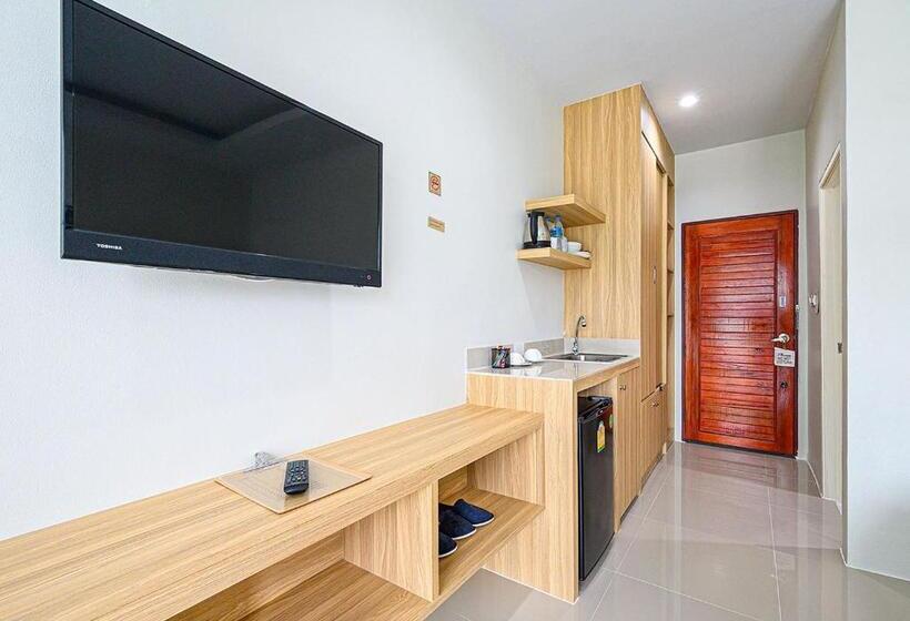 Deluxe Room Mountain View, The Beach At Klong Muang Krabi