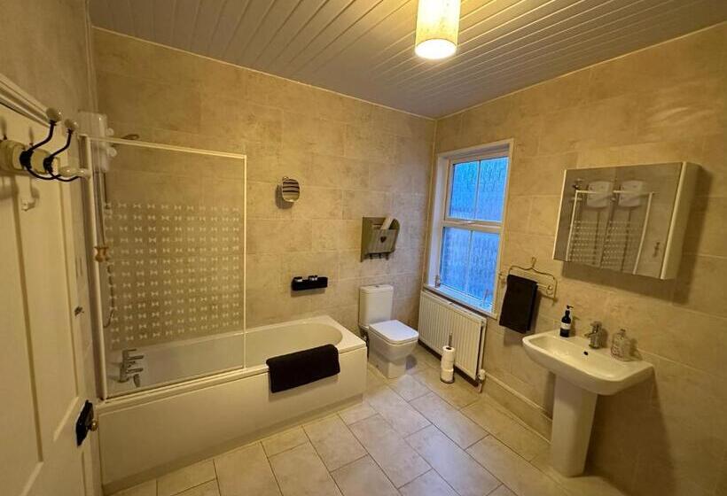 בית, 2 חדרי שינה, The Mansion House