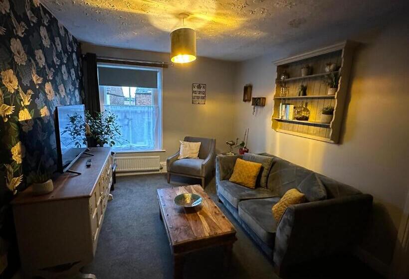 בית, 2 חדרי שינה, The Mansion House