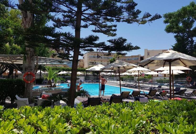 استودیوی استاندارد, The Residence Suites Adults Only