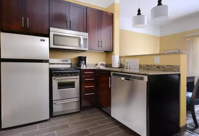 キングサイドベッドのスタンダードワンルーム, Towneplace Suites By Marriott Laredo