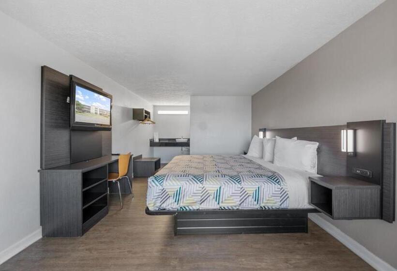 キングサイズベッドのデラックスルーム, Budget Inn Norfolk, Va   Oceanview
