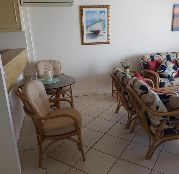 Superior 2-bedroom flat with sea view, Royal Palm Resort On The Beach