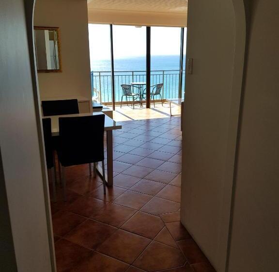 带海景及2个卧室的复式公寓, Royal Palm Resort On The Beach