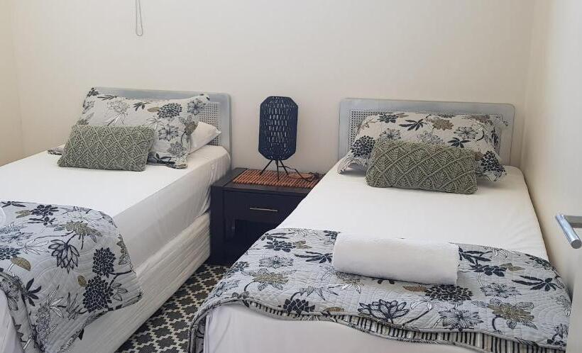 带3个卧室带海景的公寓, Royal Palm Resort On The Beach