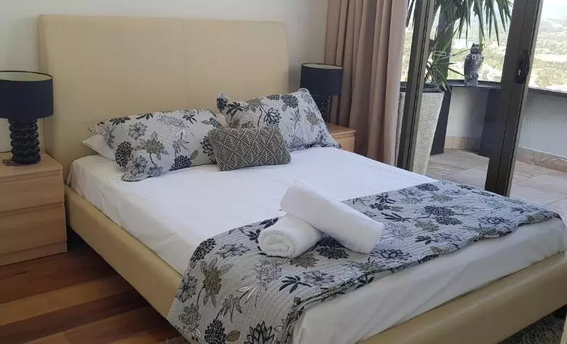 آپارتمان 3 خوابه با چشم‌انداز دریا, Royal Palm Resort On The Beach