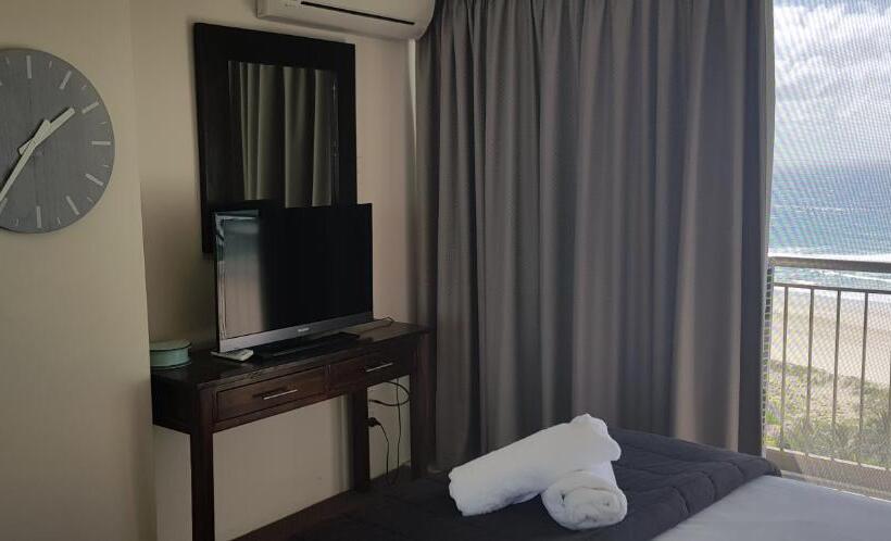Апартаменты 4 Спальни, Royal Palm Resort On The Beach
