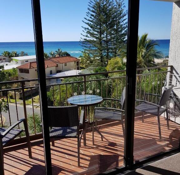 Superior 2-bedroom flat with sea view, Royal Palm Resort On The Beach