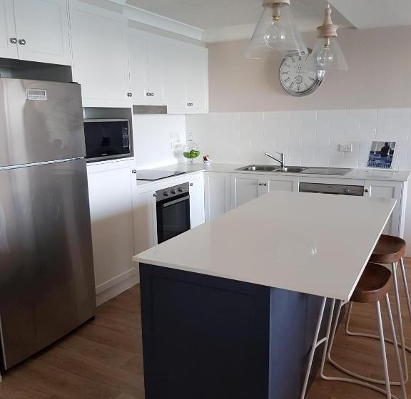 Superior 2-bedroom flat with sea view, Royal Palm Resort On The Beach