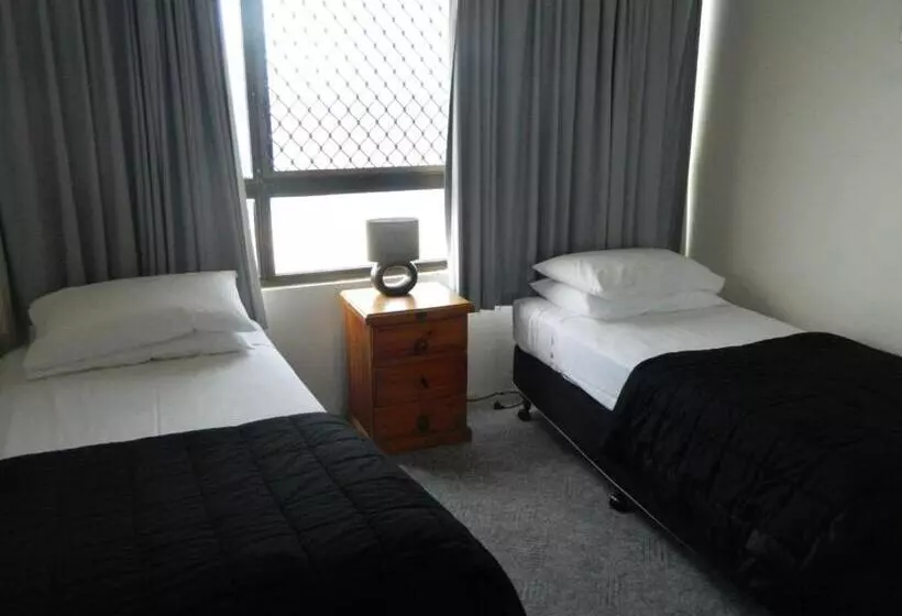 2 Bedroom Deluxe Apartment Sea View, Royal Palm Resort On The Beach