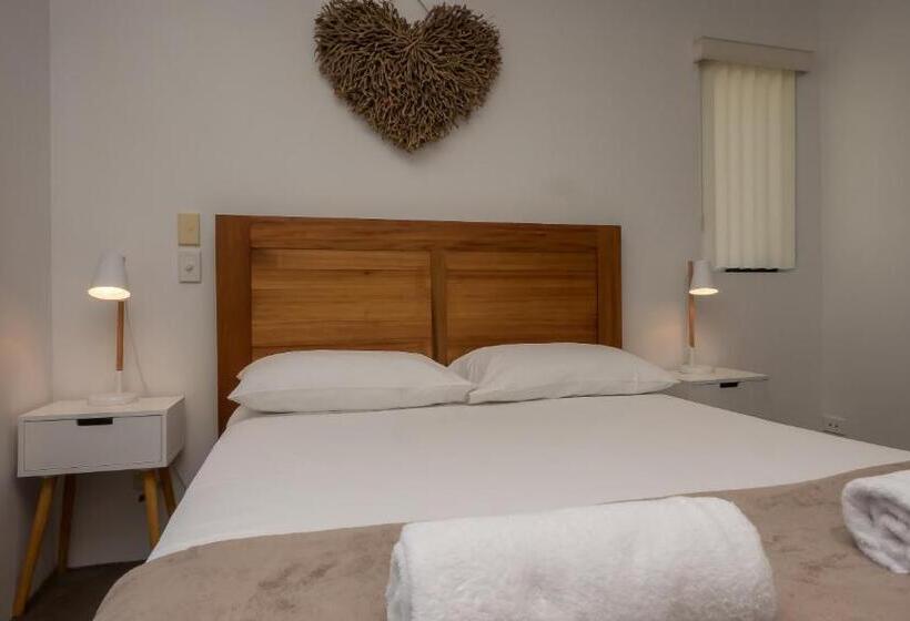 침실 3개 아파트, Sanctuary Lake Apartments