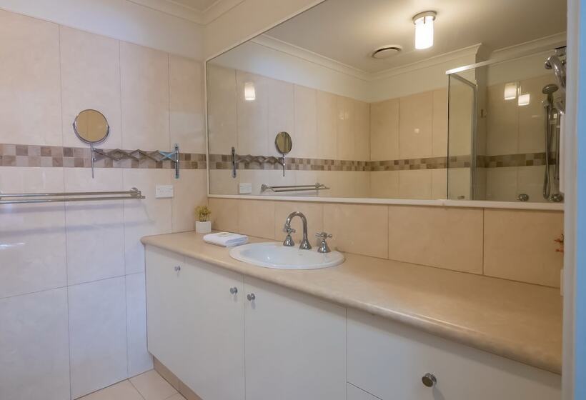 带花园景观及2个卧室的公寓, Sanctuary Lake Apartments