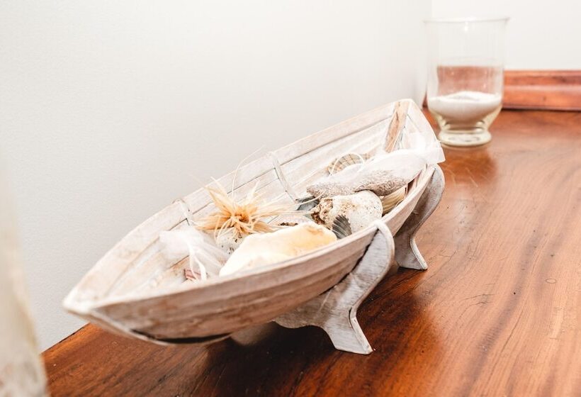 Апартаменты 3 Спальни, Sanctuary Lake Apartments