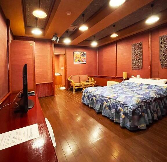 חדר אקונומי, Arun Adult Only