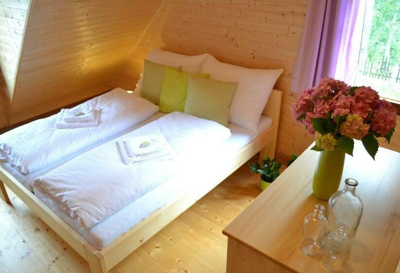 דירת חדר, Cedrový Penzion