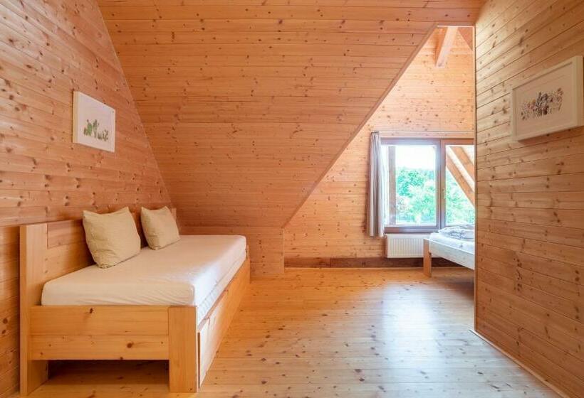 דירת חדר, Cedrový Penzion