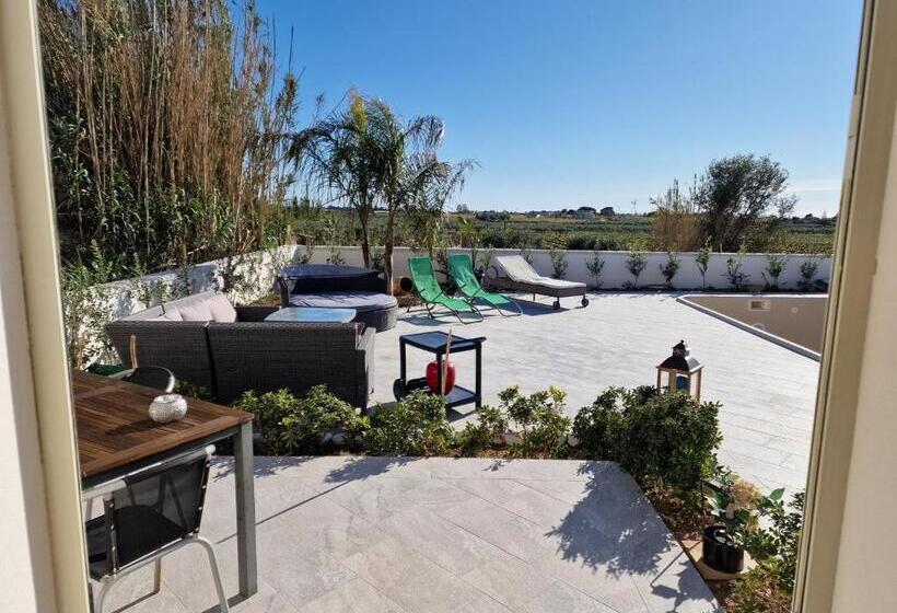 Номер Стандарт Вид на Бассейн, Casa Vacanze Panorama Sulle Egadi