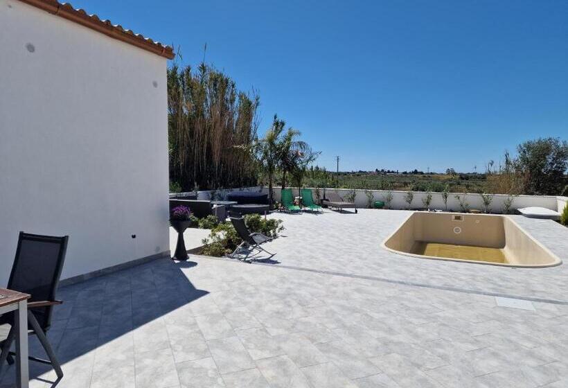 Номер Стандарт Вид на Бассейн, Casa Vacanze Panorama Sulle Egadi