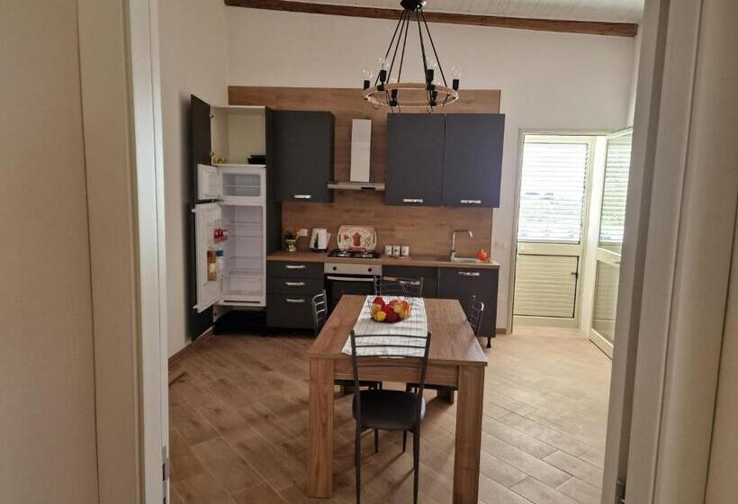 Номер Стандарт Вид на Бассейн, Casa Vacanze Panorama Sulle Egadi