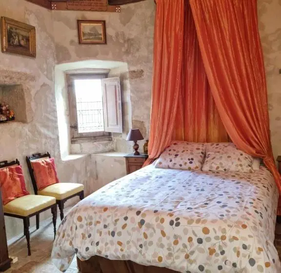 Standard room with outdoor bath, Château De La Cressonnière