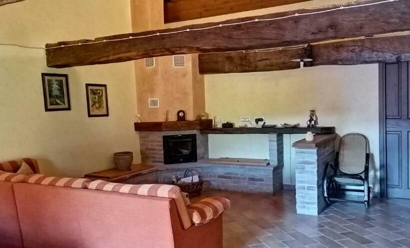 חדר סטנדרט לארבעה, Fattoria Branciana