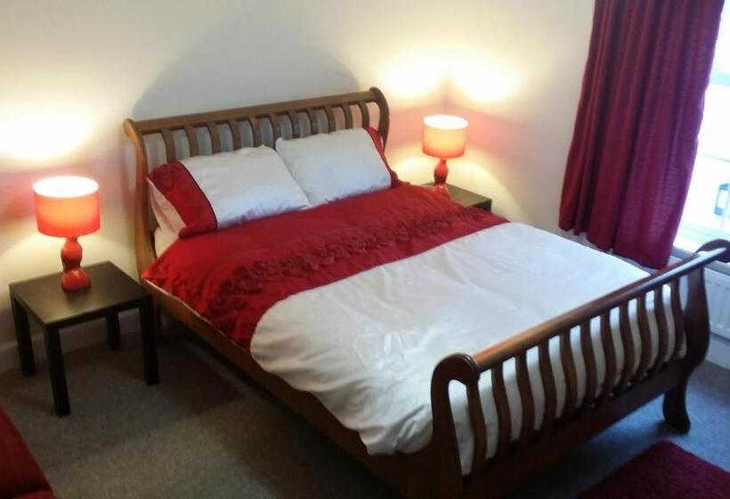 Номер Стандарт, Riverbank Guest House