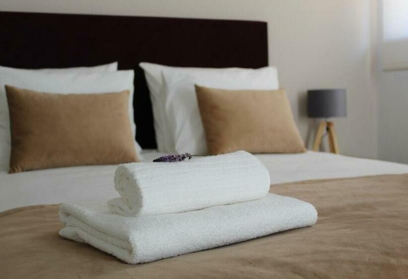 غرفة قياسية, Alojarte