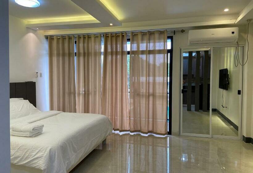 חדר דלוקס עם מיטת קינג, L’hyacinth Hotel And Resort