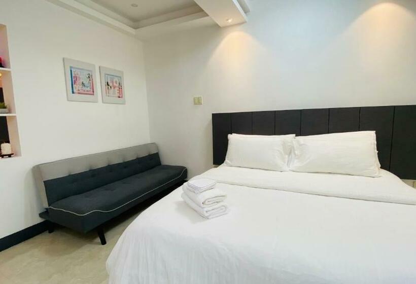 חדר דלוקס עם מיטת קינג, L’hyacinth Hotel And Resort