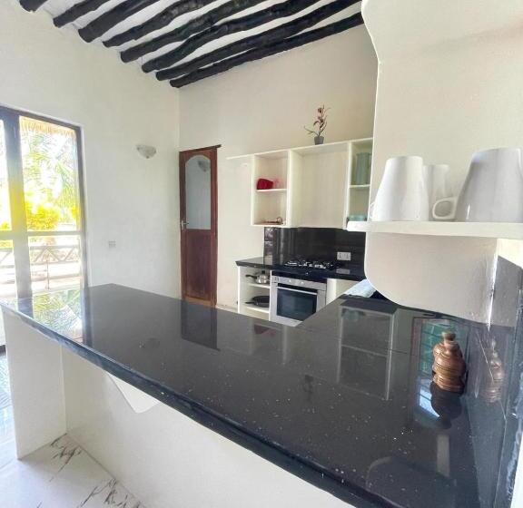 شقة غرفتين, Malik Villa Matemwe