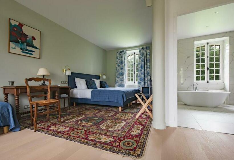 스탠다드 트리플 룸, Au Vieux Château