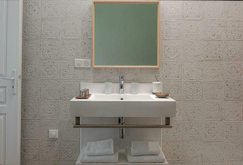 스탠다드 룸, Au Vieux Château