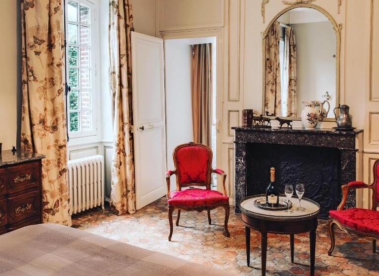 스탠다드 트리플 룸, Au Vieux Château