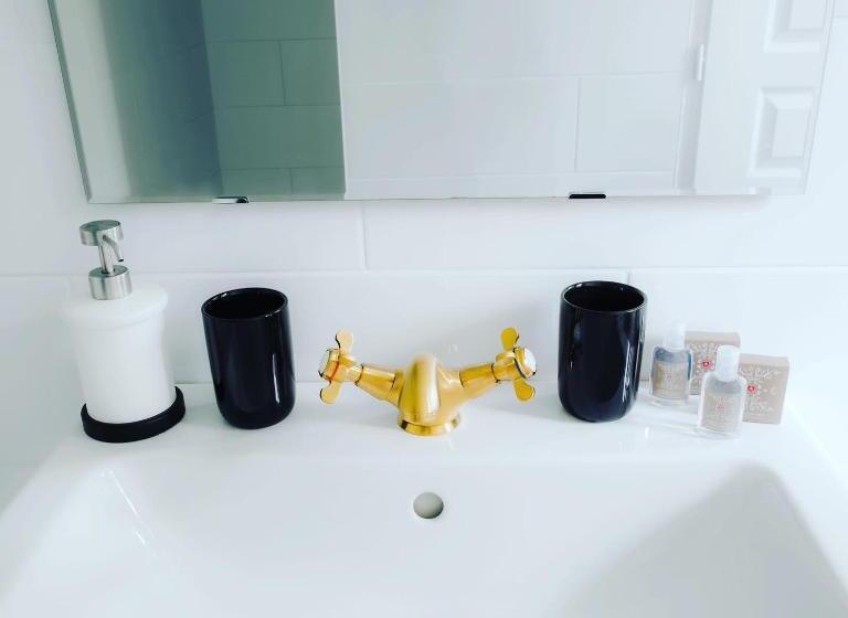 스탠다드 트리플 룸, Au Vieux Château