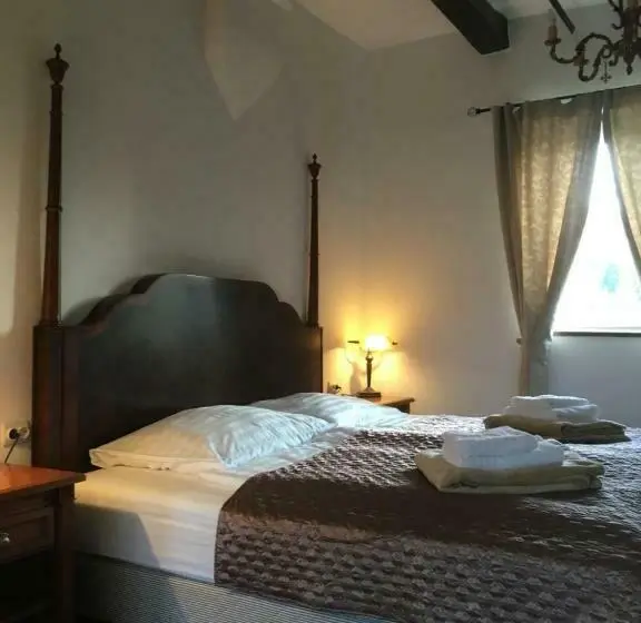スタンダード４人部屋, Jókai Vendégház Homokkomárom