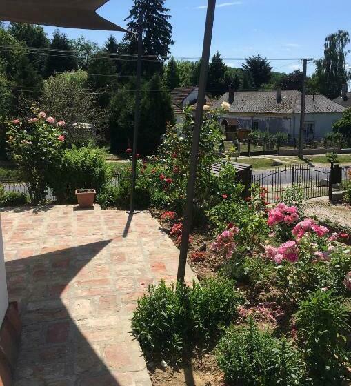 غرفة كلاسيكية رباعية, Jókai Vendégház Homokkomárom