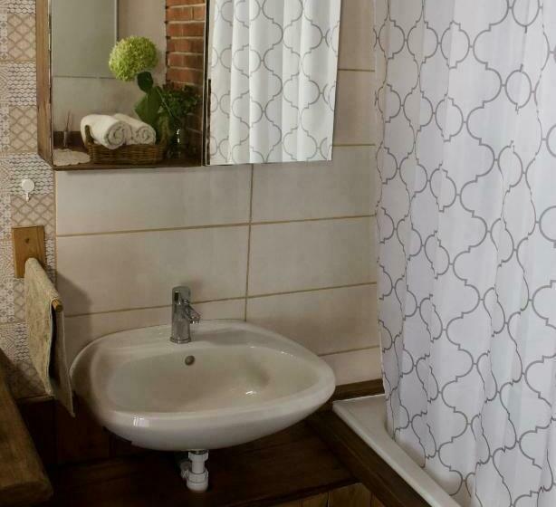 شقة غرفتين, Sasfészek Pihenő