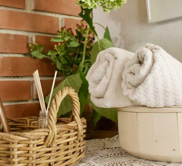 شقة غرفتين, Sasfészek Pihenő