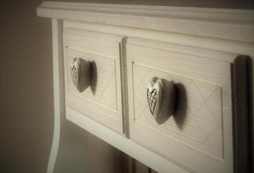 발코니가 있는 4인용 스탠다드 룸, Alla Vecchia Contrada B&b