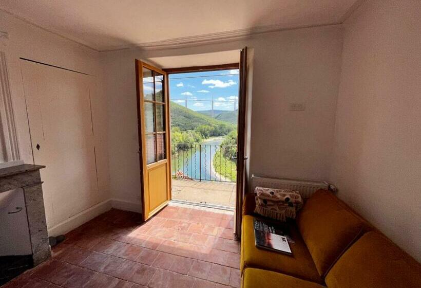 Семейный Номер, Les Roches