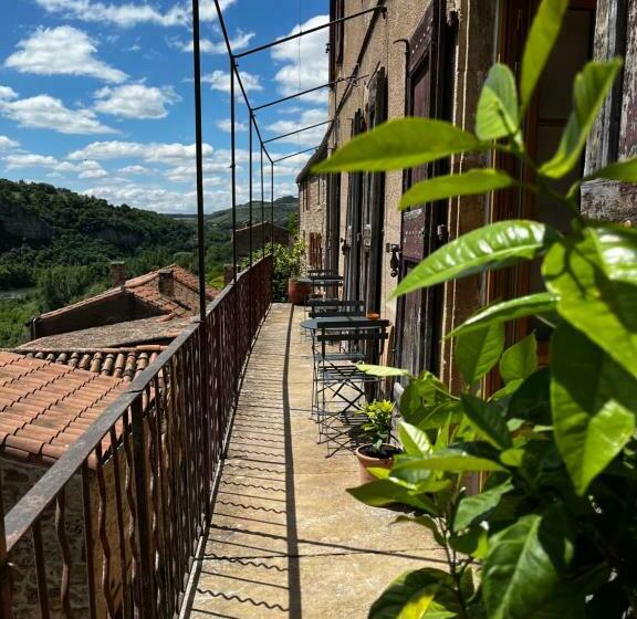 Семейный Номер, Les Roches