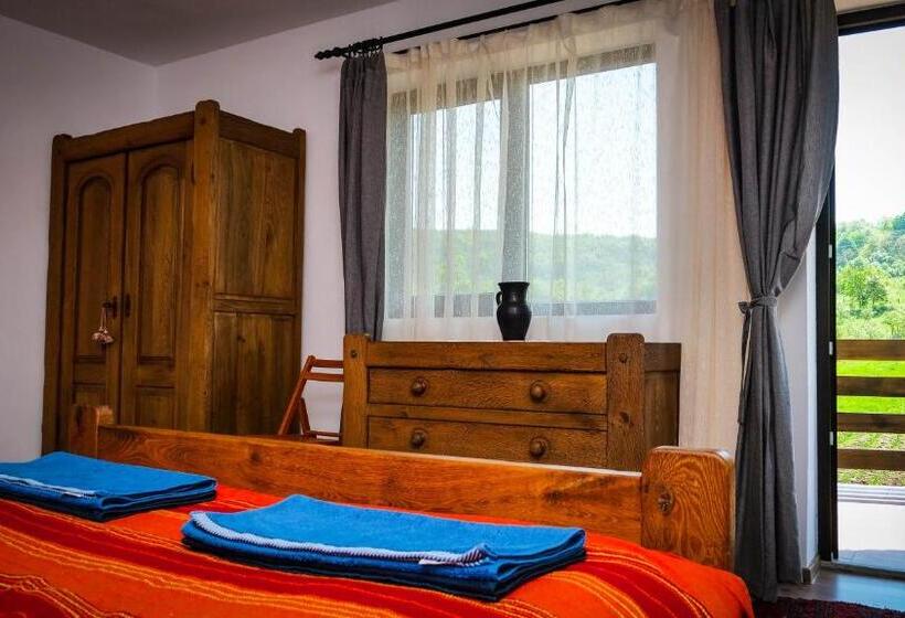 Вилла 3 Спальни, Pensiunea Gradinarilor Cu Ciubăr și Stație De încărcare Electrică Auto